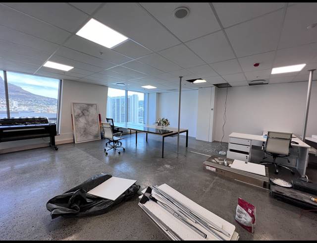 125M² OFFICE TO LET IN FORESHORE